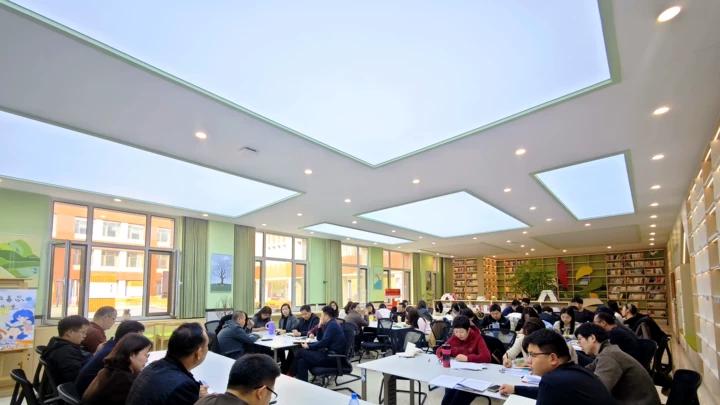 给予每个生命骐骥驰骋的力量——鄂尔多斯市第一中学伊金霍洛分校召开2026春季开学班主任工作会议