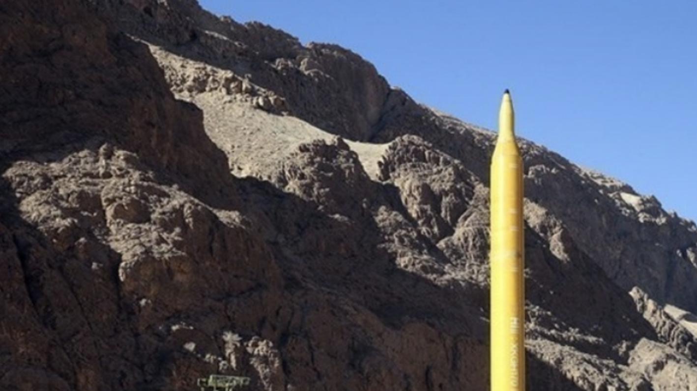 伊朗说他们动手了，成功打中了美国的一艘驱逐舰