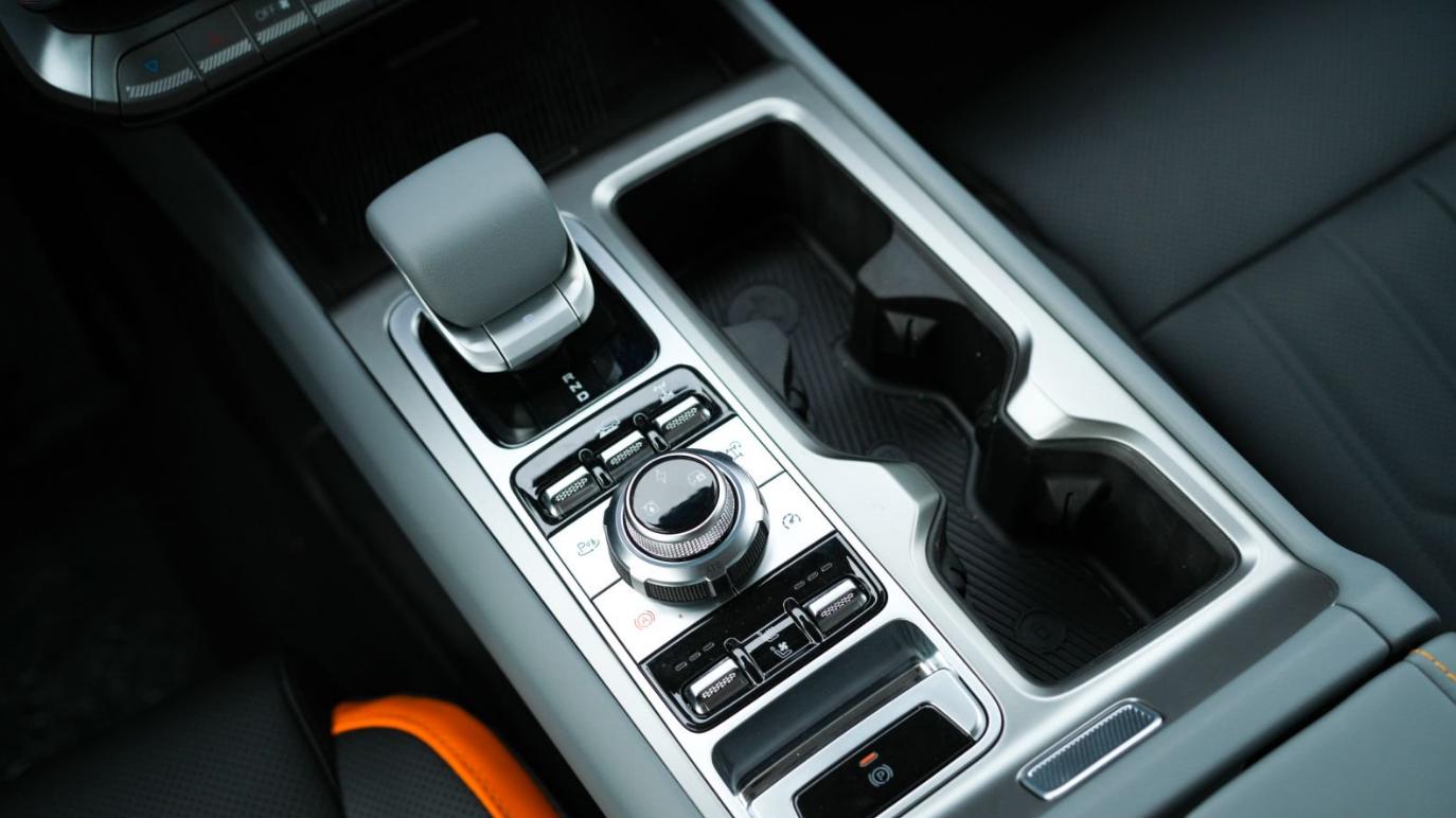 家庭出行的安心底牌，BJ40 增程元境智行版的隐形安全配置