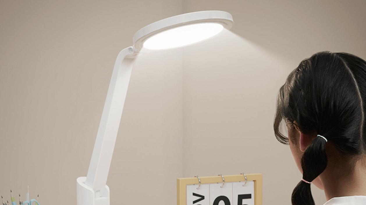 箭牌眼卫士系列护眼台灯：用这五大参数为孩子挑灯不踩坑
