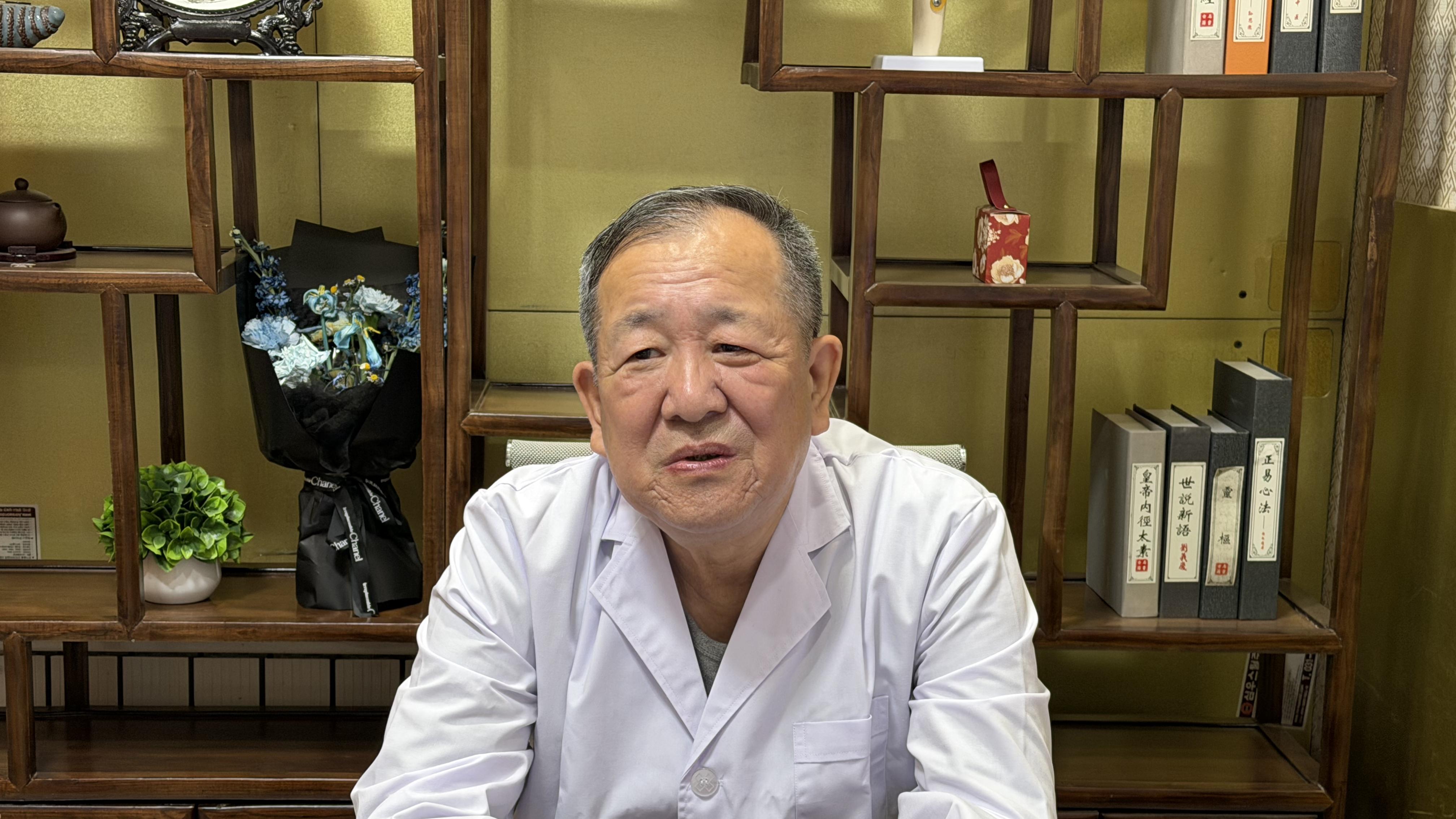 李桐医生：舌头是血管的“镜子”，3种舌象暗示高血压风险