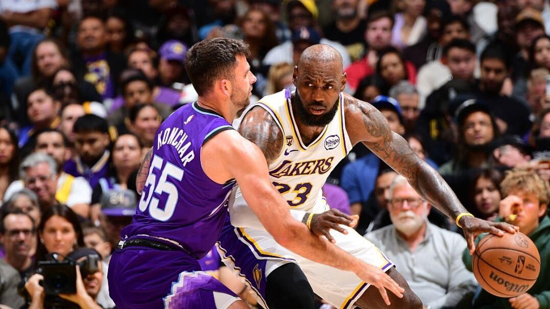 湖人vs火箭，第三次詹杜对决来了！老詹18+4+6，布朗尼单节11分