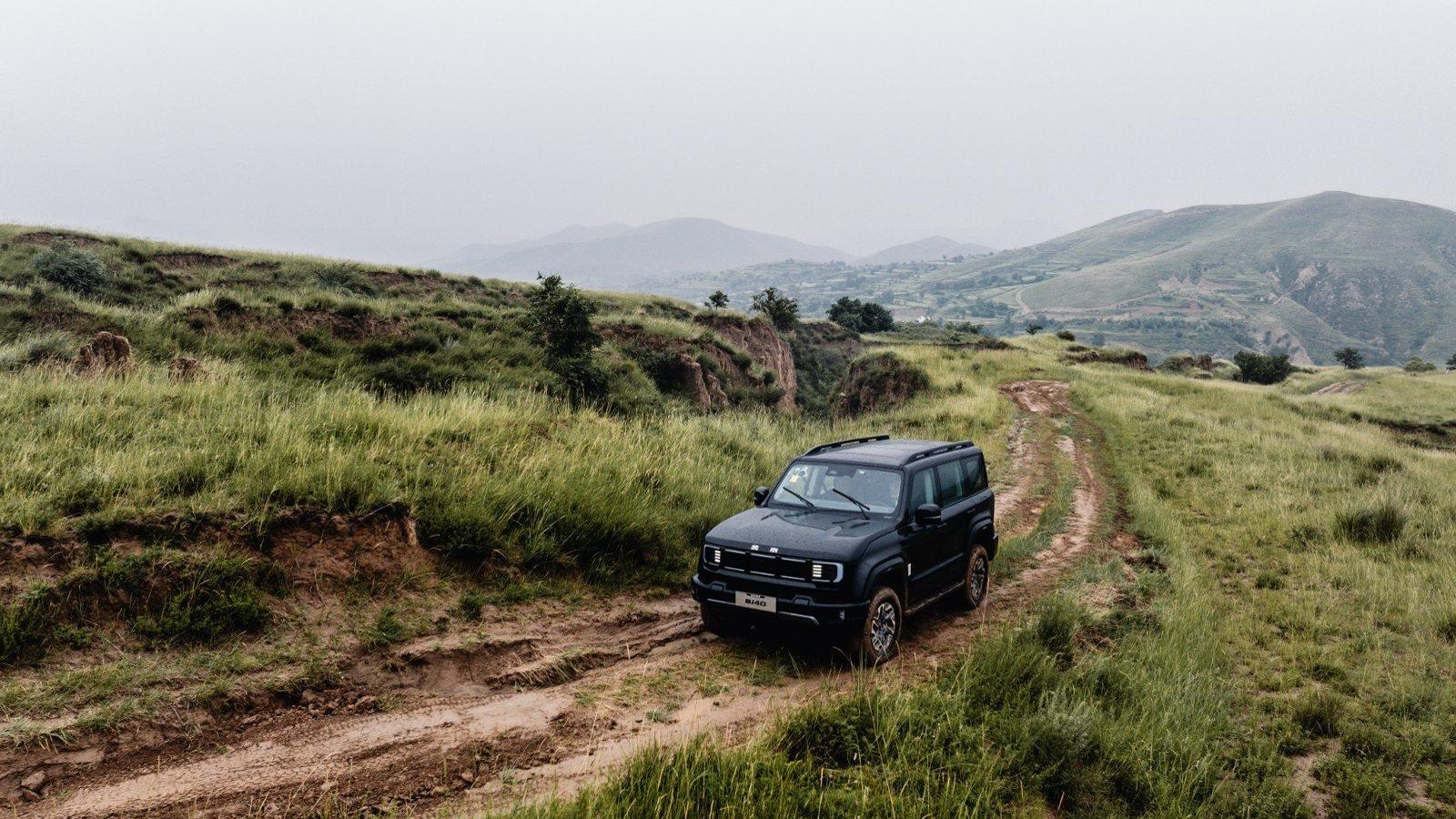 简化越野操作，BJ40燃油让专业触手可及
