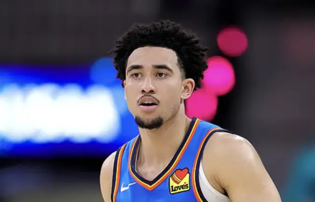 8-0晋级西决！2-1直通总决！NBA要大结局了，他们4换1又捡个巨星