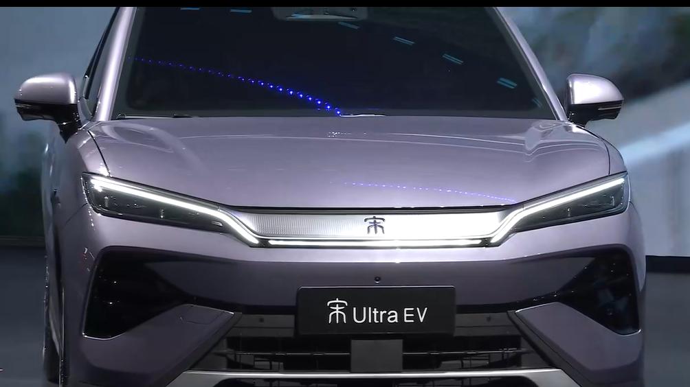 “充电自由”已实现！纯电车还得看带闪充的宋Ultra EV