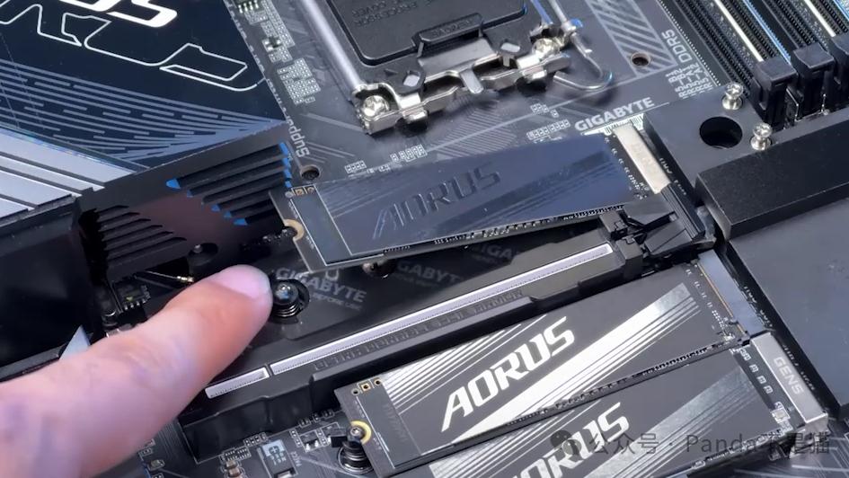 二次元主板只是好看？技嘉B850 AORUS ELITE-P ICE深度解析