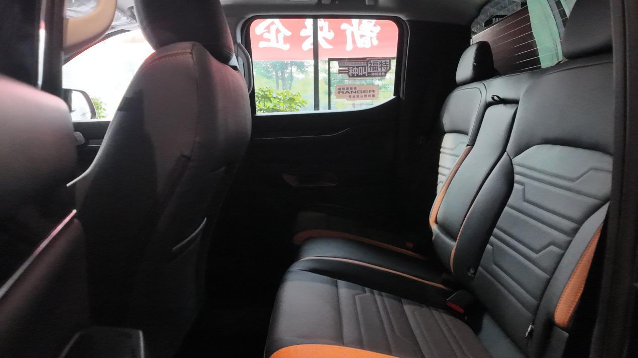 过年想换辆能拉能跑的皮卡，游骑侠咋样