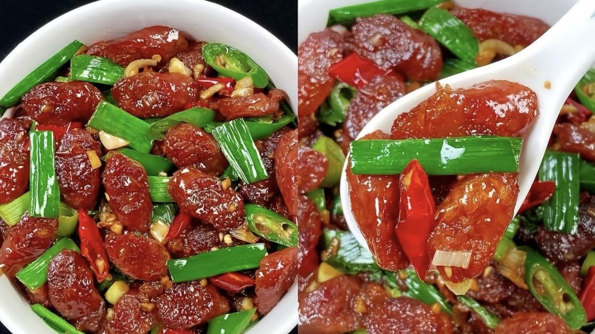 馋货必吃蒜苗炒腊肠