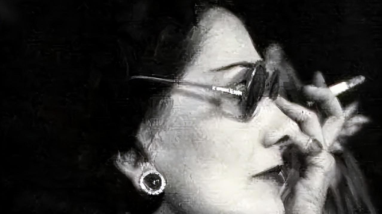 她改变百年女人时尚，用自己名字创造市值380亿美元的品牌帝国