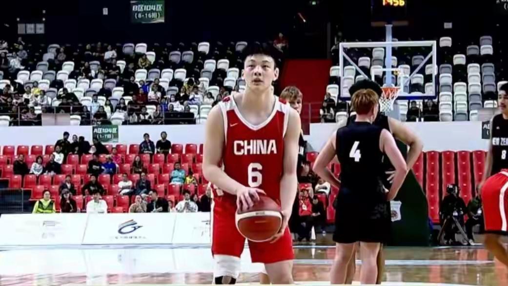 激战澳洲显锐气 U18国青男篮热身赛惜败收获成长