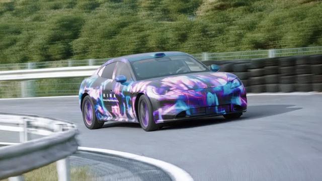 鸿蒙智行又火了，尚界Z7赛道测试谍照曝光，上市硬刚小米SU7