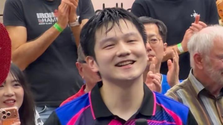 3-2！3-0！樊振东连下2分，主场告别战太催泪，全英文感谢球迷，王励勤成都督战