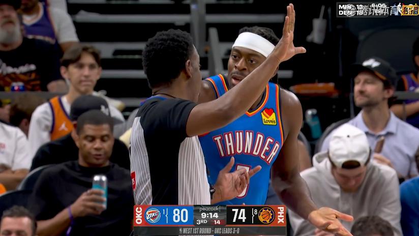 雷霆4-0太阳！亚历山大31+2+8，赛后亚历山大走过去，抱住格林