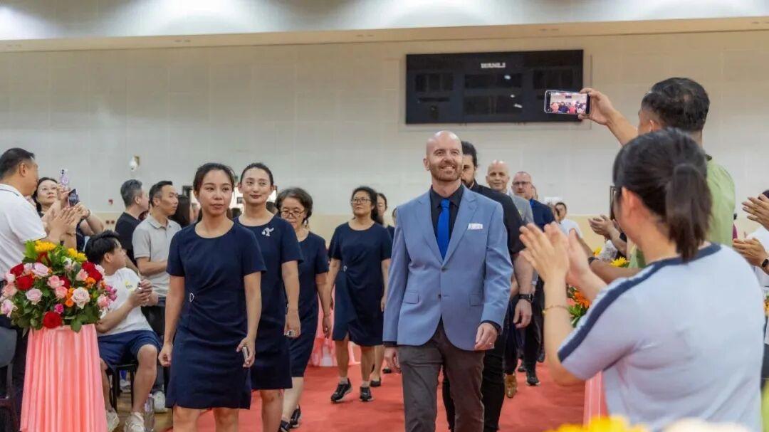 凤凰花开，新程启航！祈福英语实验学校2026届初三毕业典礼隆重举行！