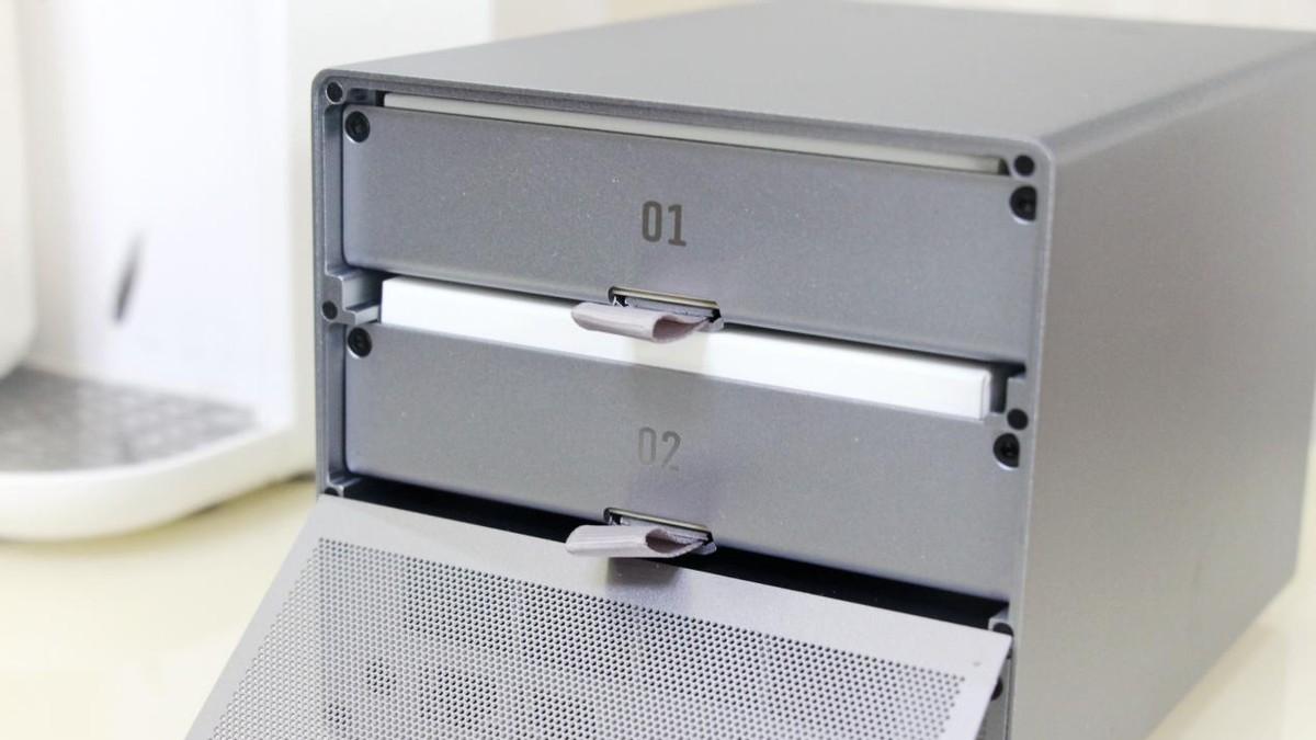 小白闭眼冲！零刻ME Pro实测：巴掌大机身，搞定全家数据+影音自由