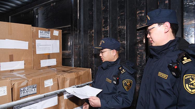 “NXA”航空三字代码启用 首票空运货物直抵雄安综保区