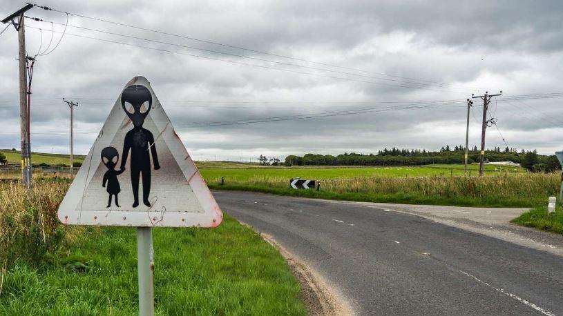 “51区”大门即将打开？人类世界观崩塌的倒计时开始了吗？