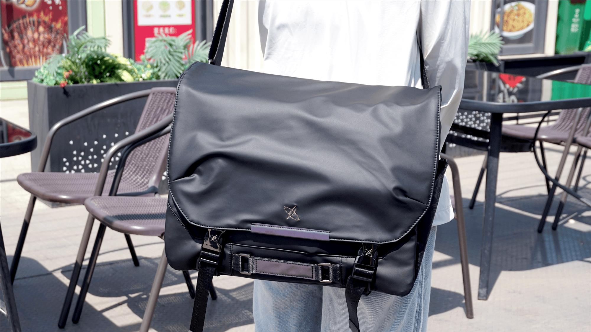 带相机出游终于不狼狈了！盖亚斜挎相机包能装又好看