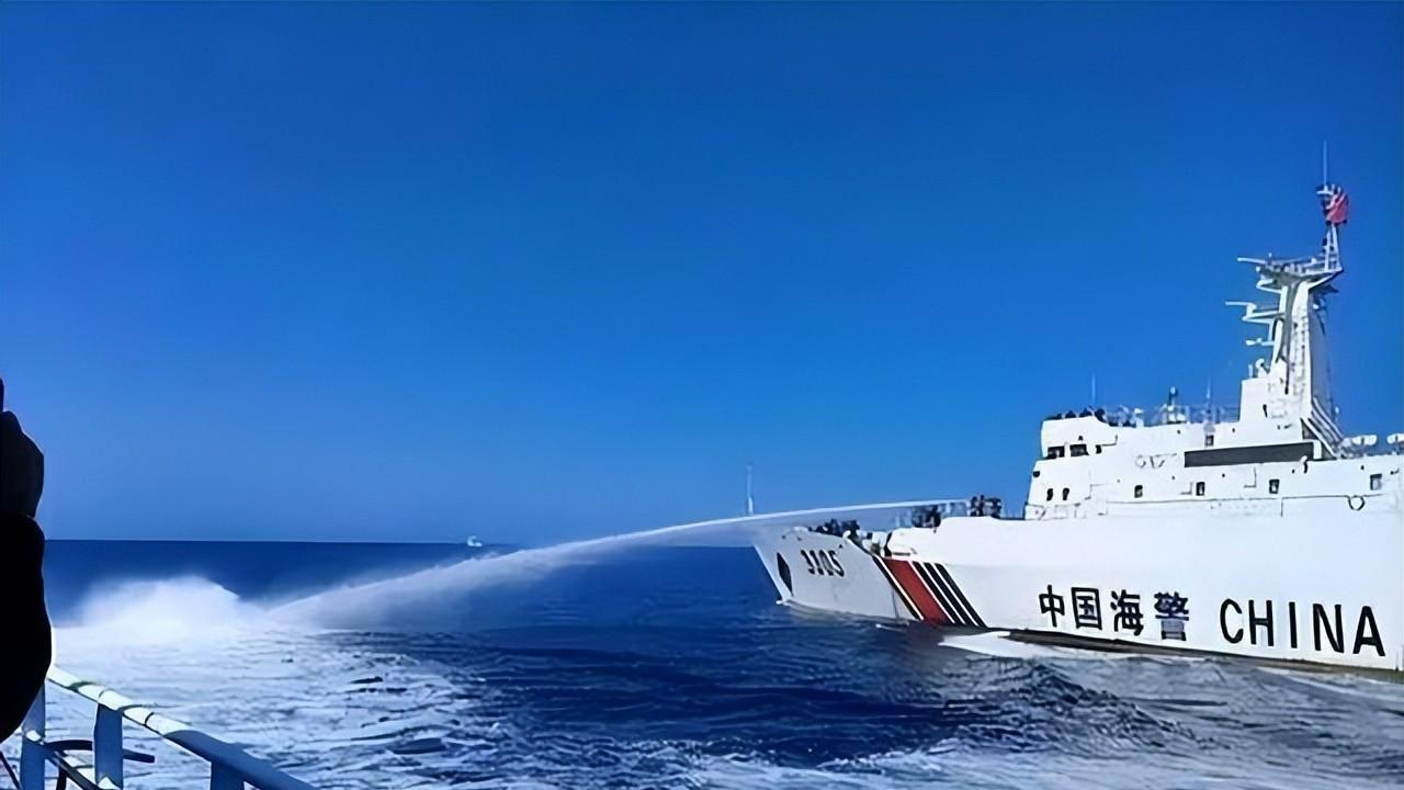 绝不退让！仁爱礁中菲突发海上冲突，中方强势回应，立场零松动。