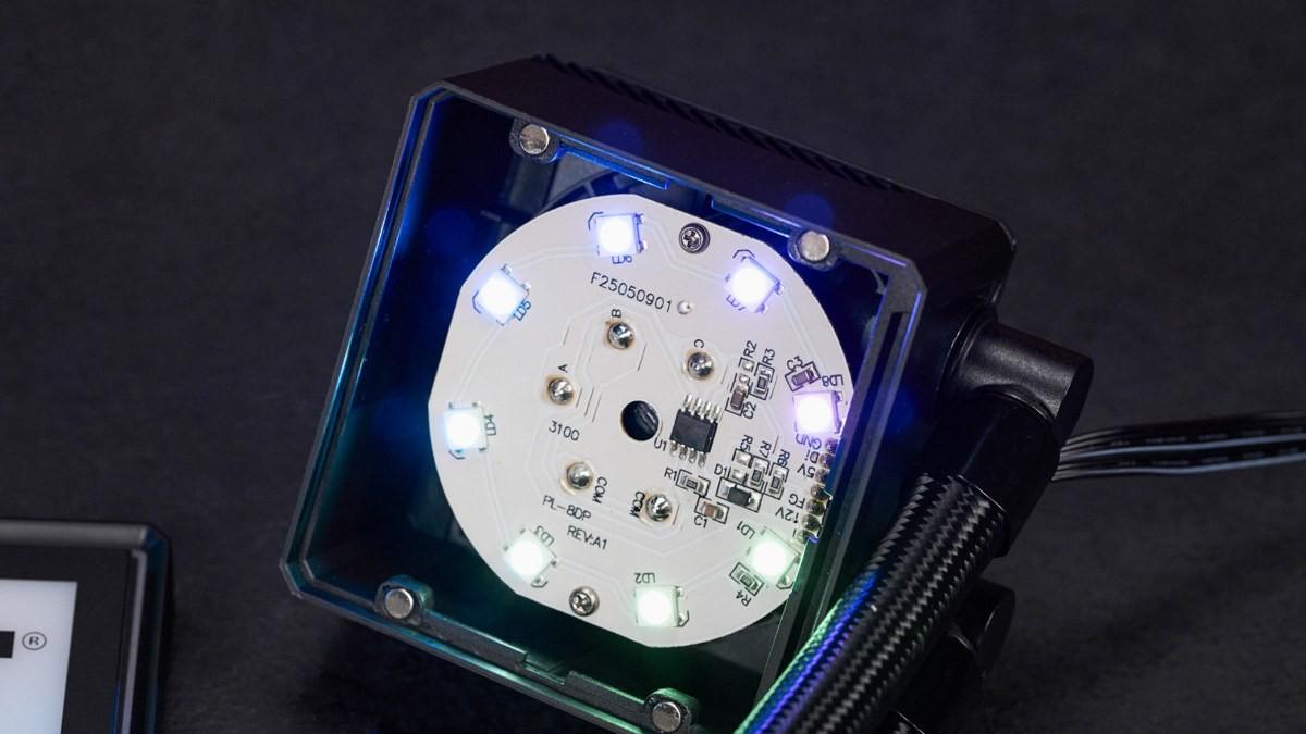 Thermaltake 斗龙 360 Pro水冷评测: 稳定方便，性能过关的入门级360水冷