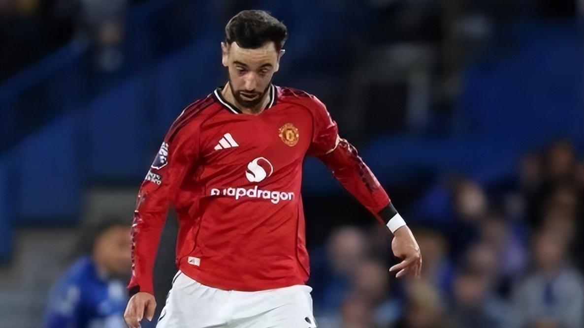 随着曼联1-0，热刺2-2，英超最新排名出炉！红魔稳居第3