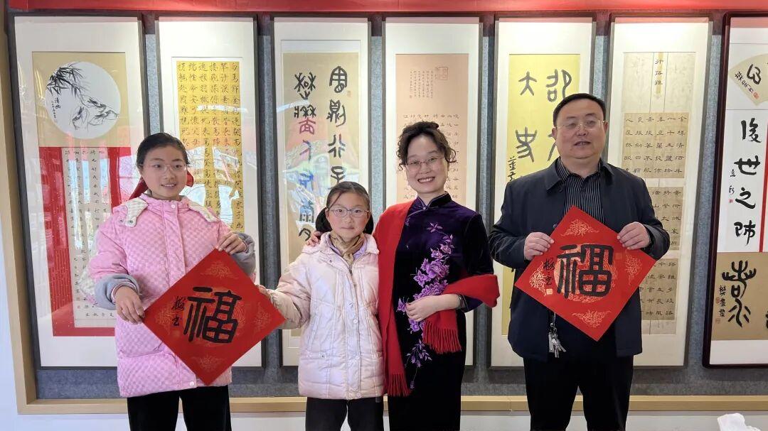 文化大使姚梅梅应邀出席潢川县豫东南高新区2026年春节招商联谊会