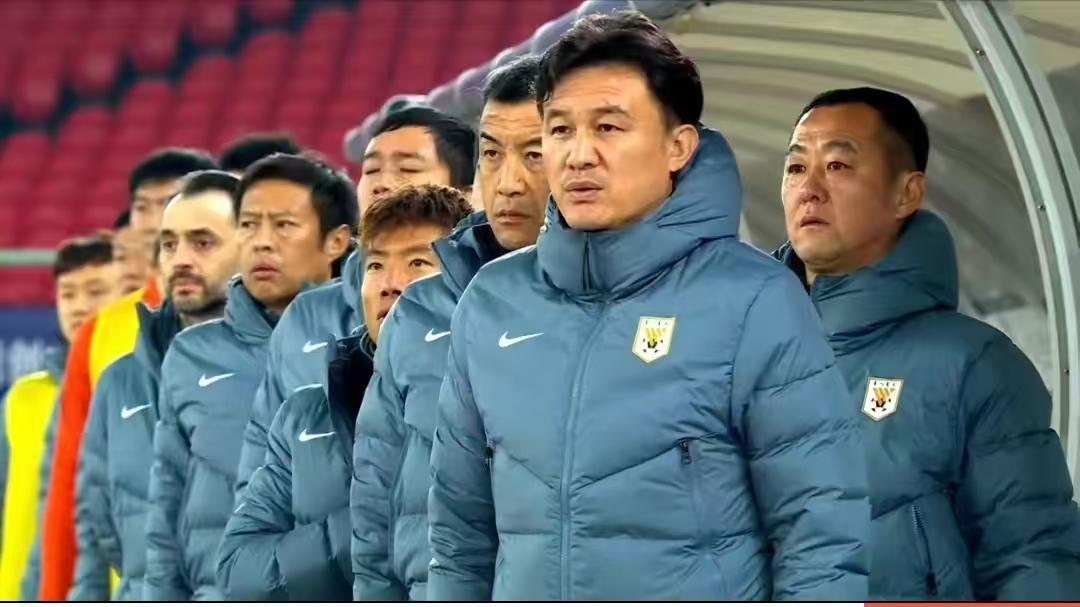 郝伟最新消息！名记给出答案：包括合同未到期就走人的泰山中场