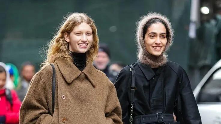 小个子开工穿搭：记住这个“显高魔法公式”，短大衣+阔腿裤，时髦炸了！