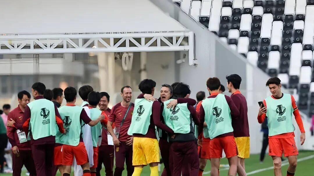 中乌系列对抗赛收官，中国国字号球队整体占优