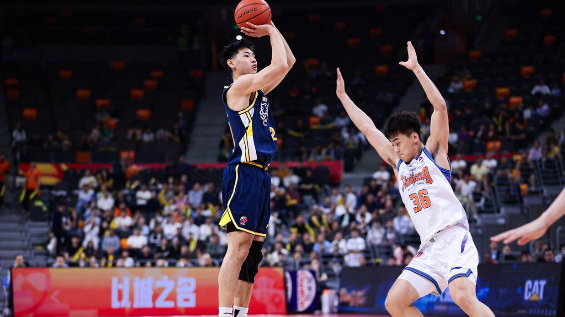 杜锋不会用？崔永熙死亡封盖力保胜利 用他打四号位就是浪费天赋