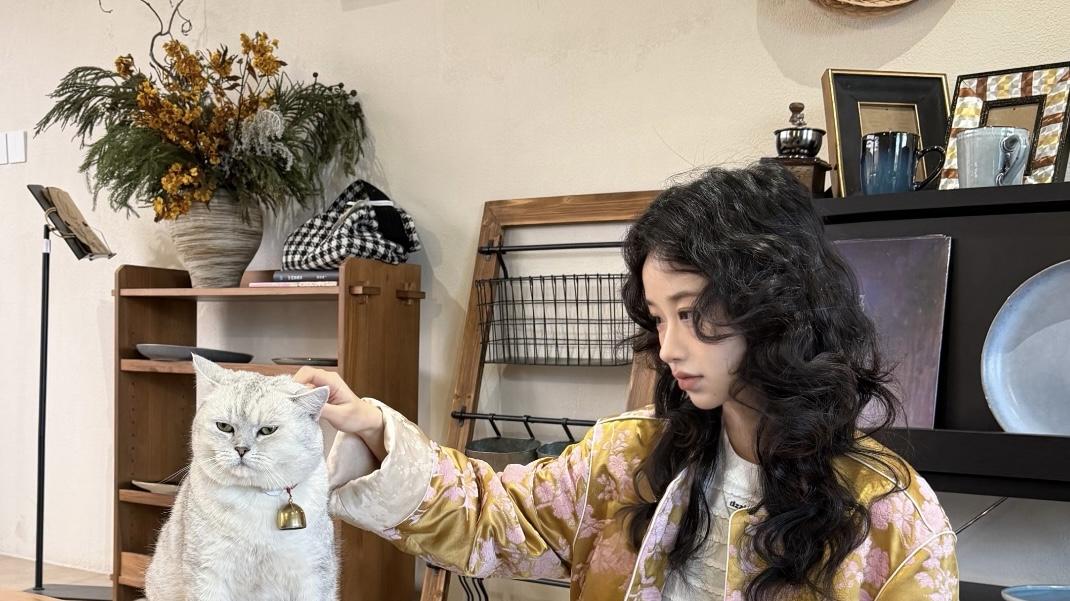 做一个氛围感女生，春日浪漫穿搭，温柔且治愈