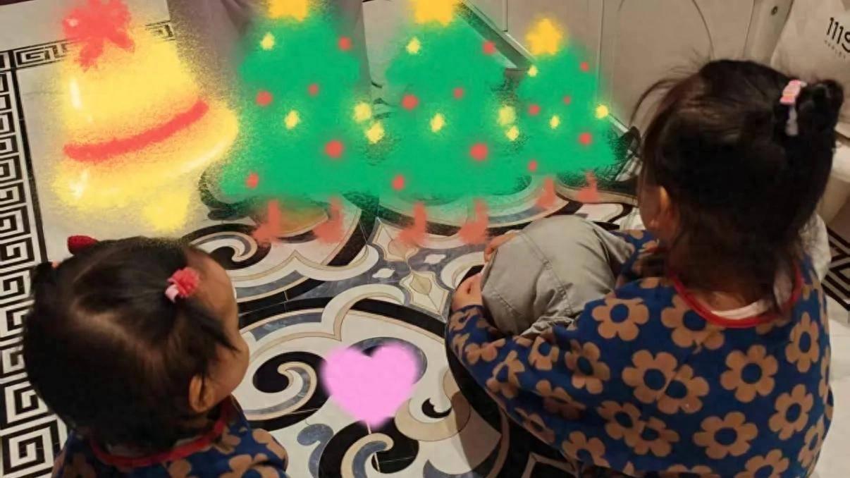 王传君老婆首晒二胎，俩女儿开心玩耍好温馨，4岁大女儿身高优越