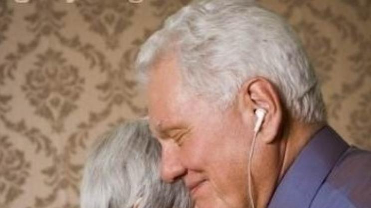 黄昏恋同居，是晚年的温暖陪伴还是矛盾导火索？