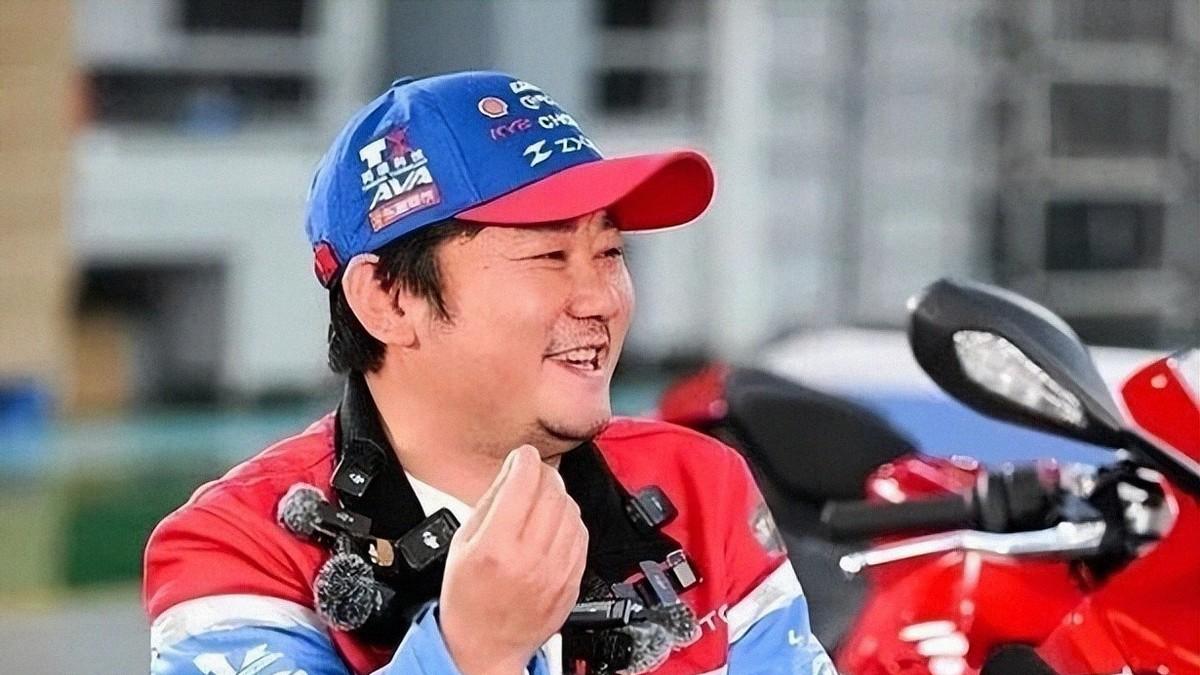 中国赛车再赢了！张雪机车夺冠后，中国汽车TCR首战意大利再夺冠