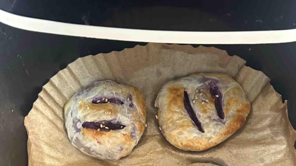 空气炸锅紫薯饼：一口咬下软糯香甜，懒人也能变厨神！