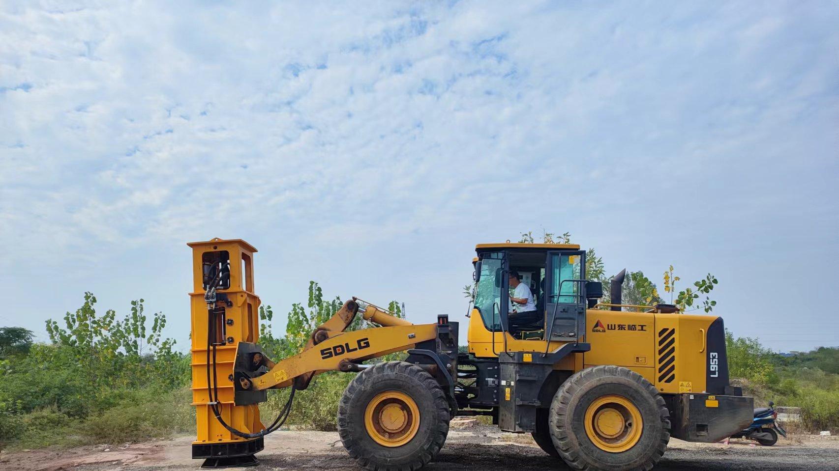 高速液压夯实机：创新施工技术实践