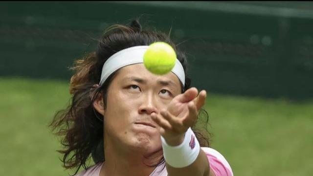 ATP500 迪拜站第一轮 中国选手张之臻0-2不敌阿利亚西姆