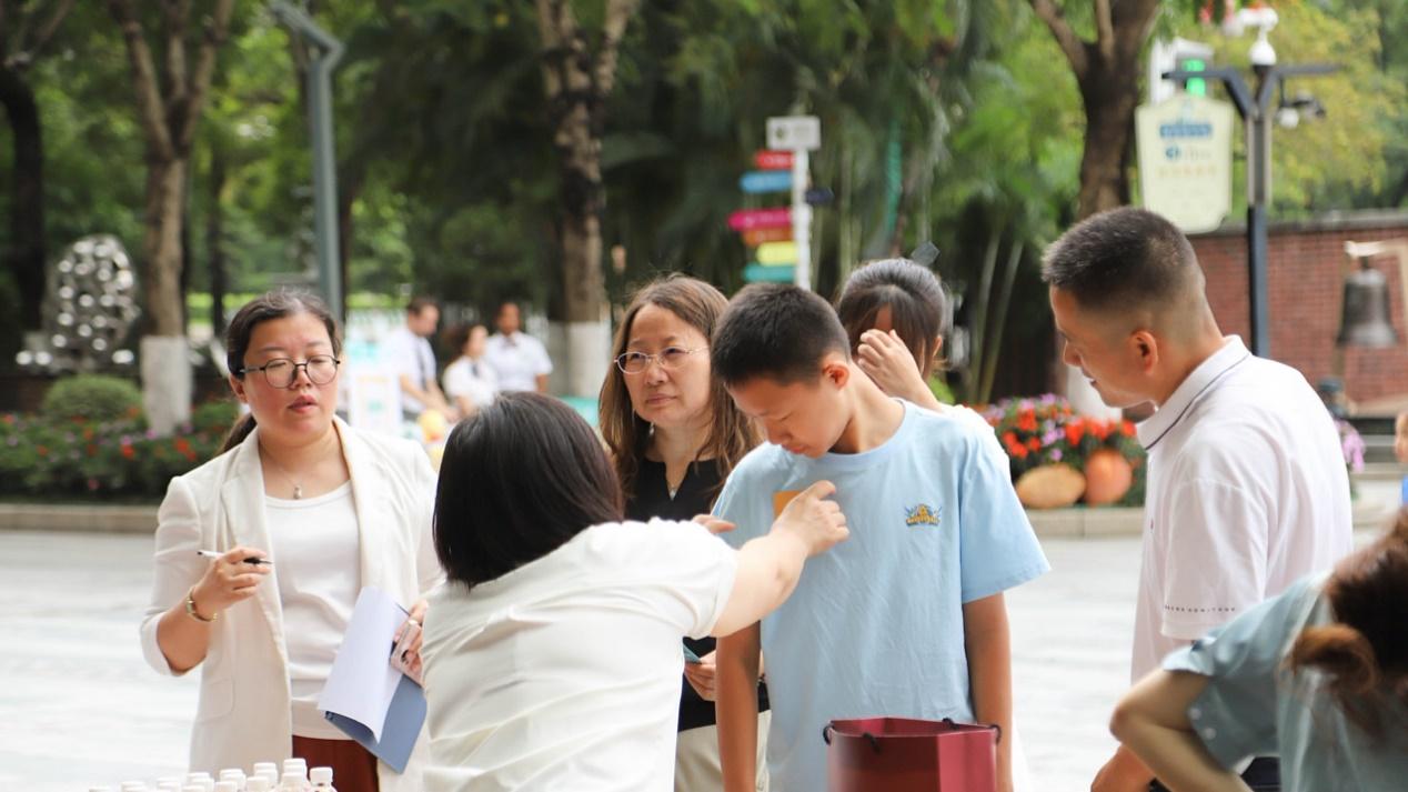 华外同文外国语学校举办开放日｜16国文化盛宴+7大课堂，尽览“更中国 更世界”教育图景