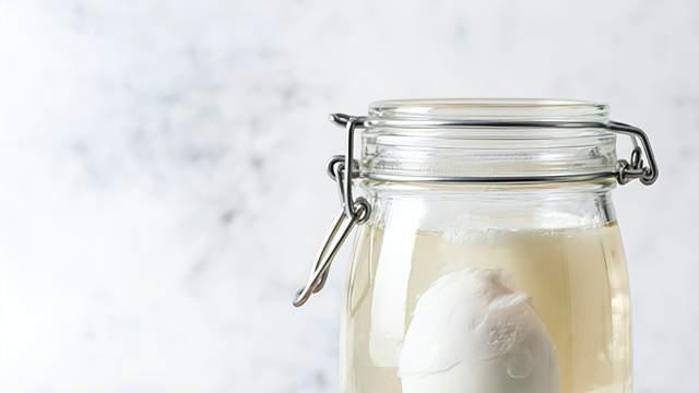 惊掉下巴！鸡蛋在醋里竟会“消失”的真相