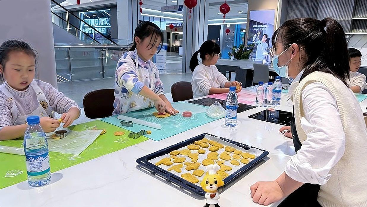 春假不出远门 苏宁易购门店成遛娃新地标