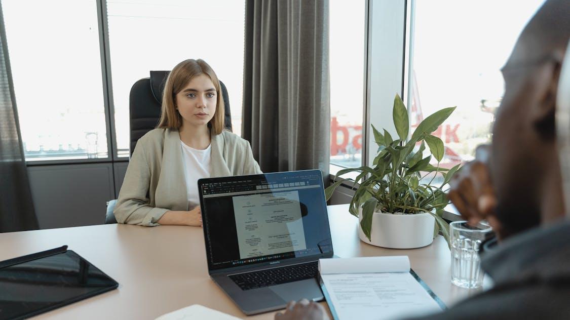 【蒸汽教育求职分享】美国SDE求职通关秘籍：从技术硬实力到沟通软功夫全解析