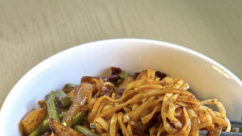 一碗土豆豆角焖面，香到舔盘的家常做法，新手也能轻松复刻！