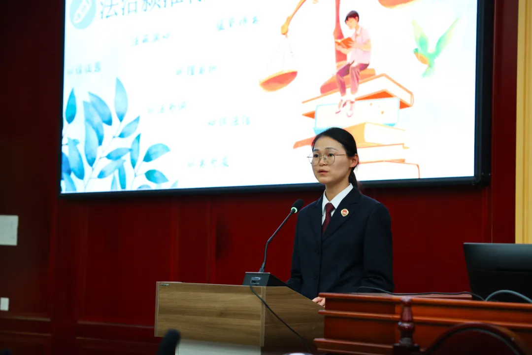 阜南县公安局参加“法治颍淮青年读书会”共筑书香梦 同话青年志