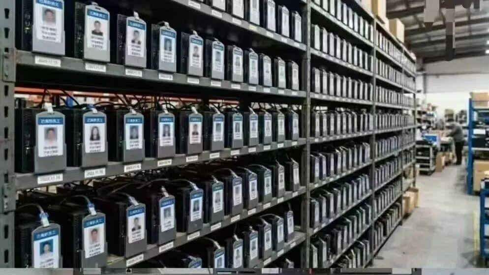 与其蒸馏别人，不如蒸馏自己！三步教你如何实现赛博永生