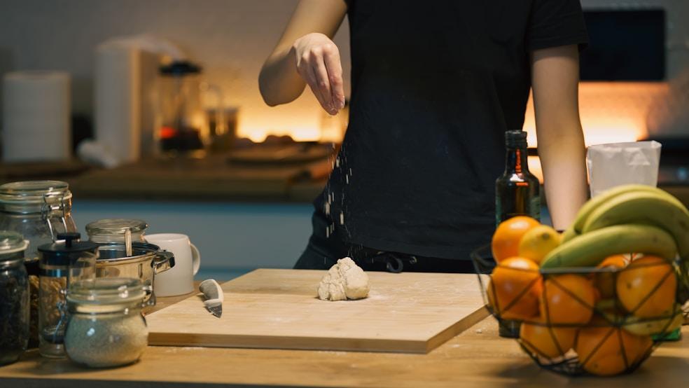 当了三十年"懂事女儿"，我才看懂这句话里的坑