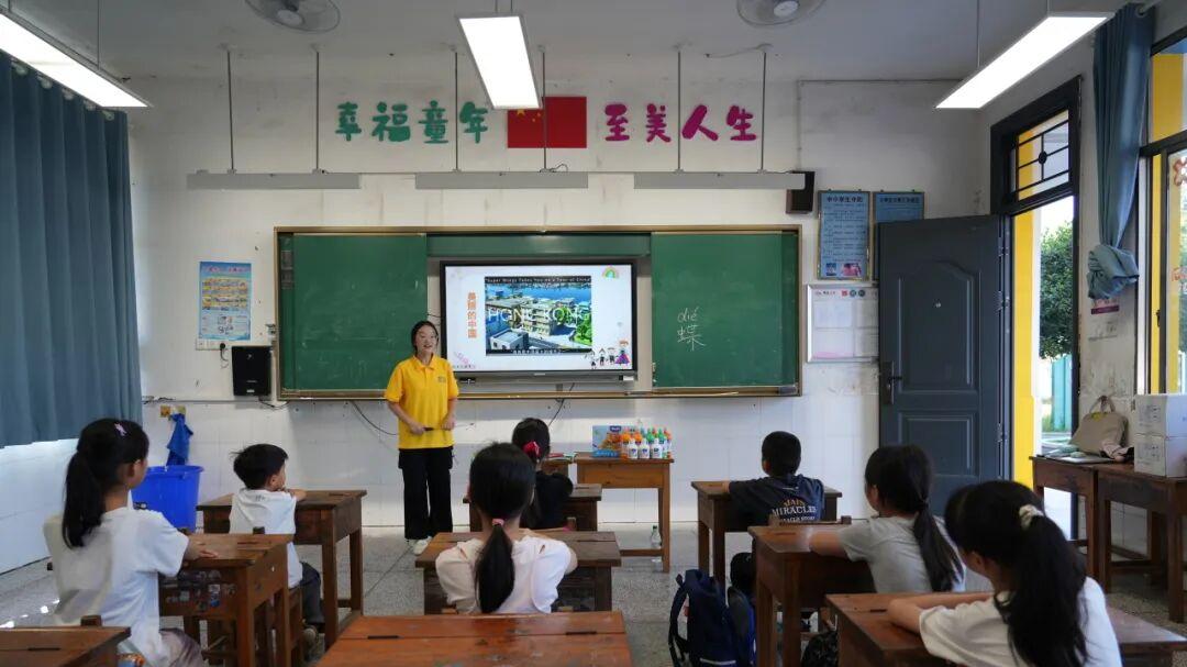 践行徐悲鸿、廖静文伉俪精神 公益美育支教再次走进浏阳