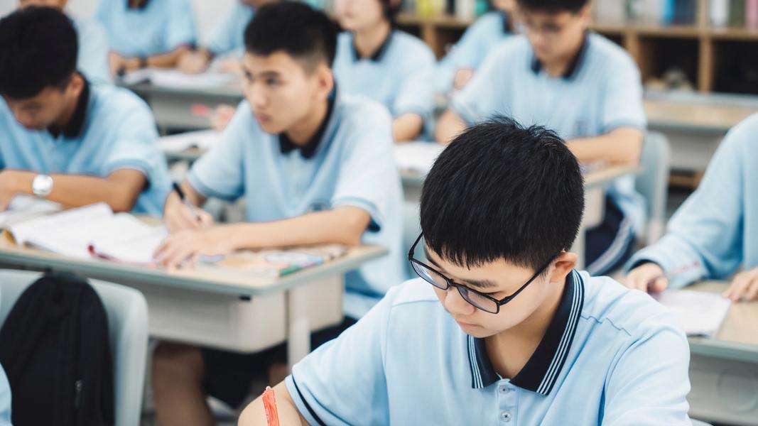 高中管理：从“管控”到“赋能”的必然转向