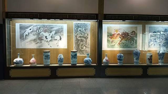 龙腾鹤乡启新程 百件龙艺耀龙城|刘一骏书画瓷艺术作品展在齐齐哈尔博物馆盛大开幕