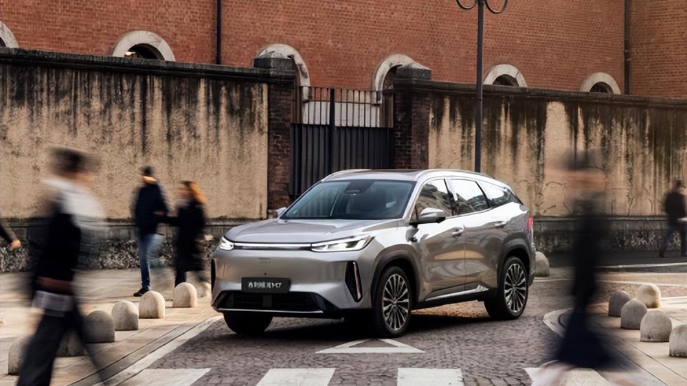 谁还二选一？银河M7技术首秀：空间操控我全都要