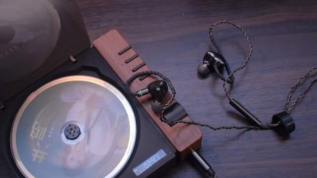 百元级耳机里的"战斗机"：西圣HiFi1如何用黑科技吊打千元旗舰？